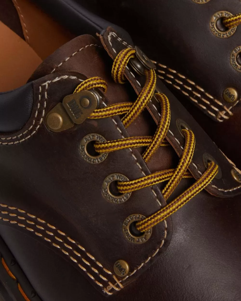 8053 Quad Ii Crazy Horse Leather Platform -Kengät*Dr. Martens Hot