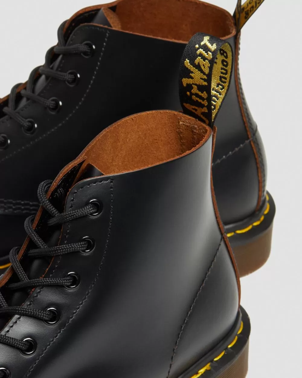 Vintage 101 Quilon -Nahkanilkkurit*Dr. Martens New